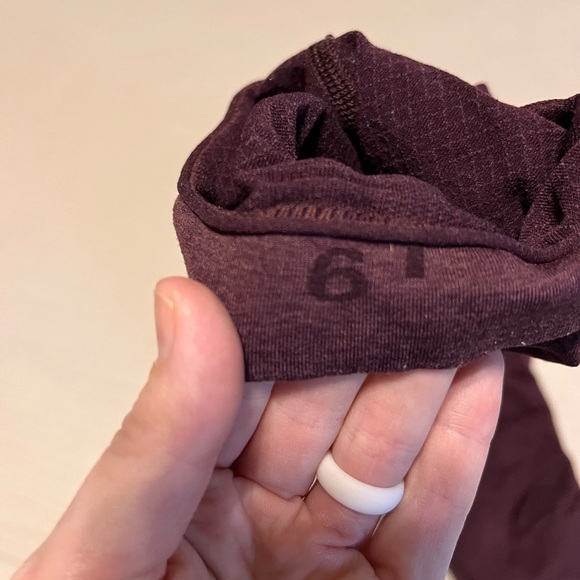 Lululemon crop leggings - Picture 4 of 4